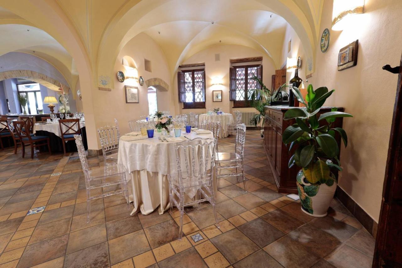 Hotel Corte Dei Tini Teramo Exterior photo